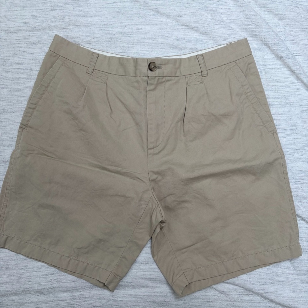 A.P.C Tan Pleated Shorts size M